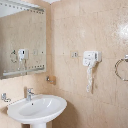Hotell Sanremo 3*